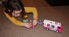 Mega Bloks Barbie Build ‘N Play Luxe Camper {Review}